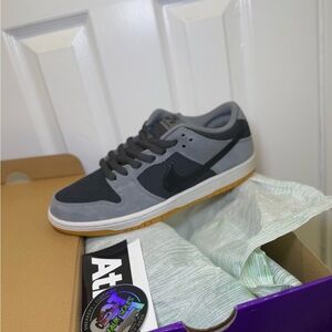 Nike Dunk Low SB Smoke Grey Size 9.5M